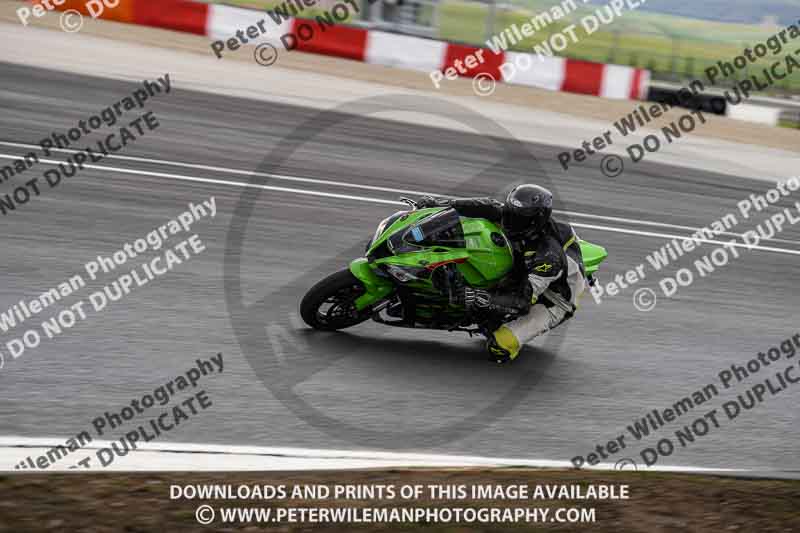 cadwell no limits trackday;cadwell park;cadwell park photographs;cadwell trackday photographs;enduro digital images;event digital images;eventdigitalimages;navarra;no limits trackdays;peter wileman photography;racing digital images;trackday digital images;trackday photos